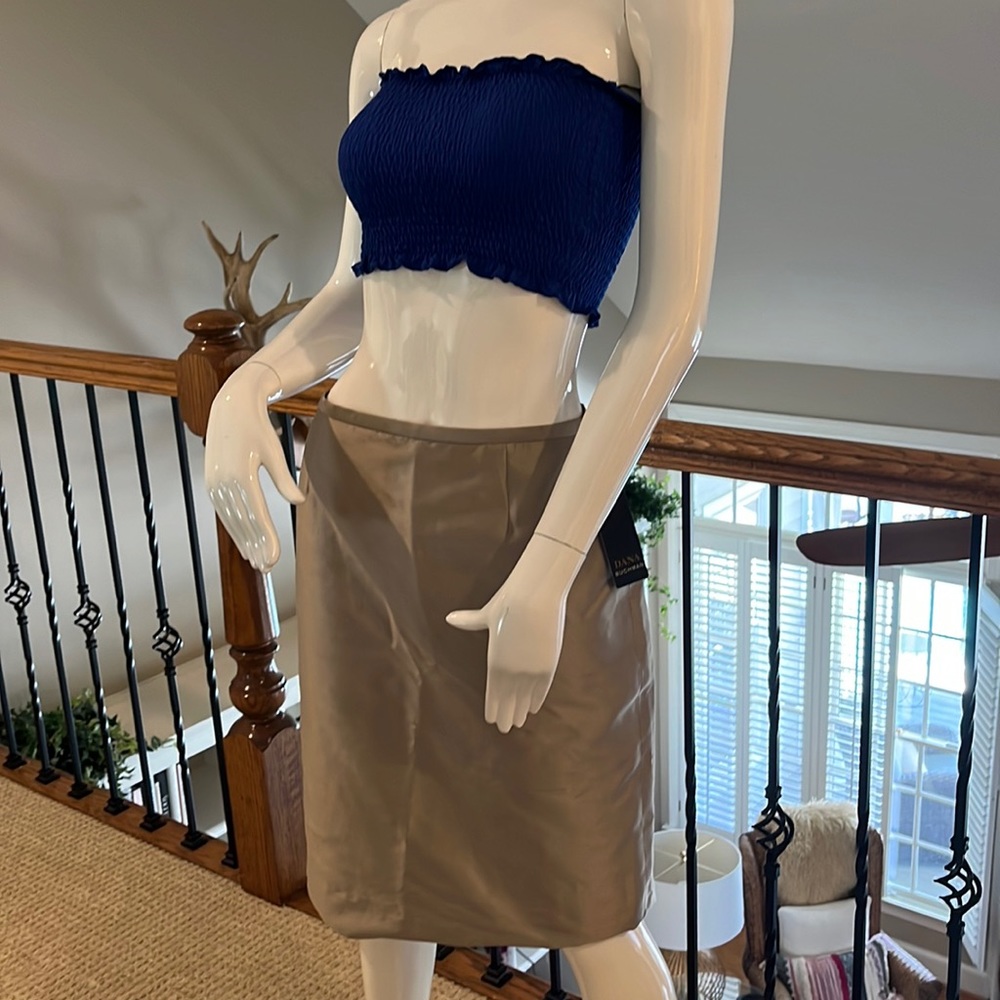 100% silk Dana Buchman skirt